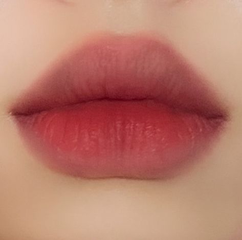 Rounded Cupids Bow Lips, Cupids Bow Lips, Heart Shaped Lips, Lips Inspiration, Pretty Nose, Belly Button Piercing Jewelry, Lip Makeup Tutorial, Nose Shapes, Dark Feminine Aesthetic