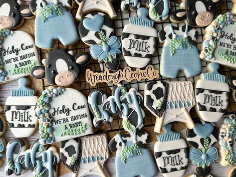 Rachel Wiehe| Sugar Cookie Artist on Instagram: "Holy Cow!!! They’re having a baby! 🐮 • • Can anyone tell me WHY cows are so cute!? I mean, how adorable is this theme? I can’t get over it! We are in full on baby shower season and I’m not mad about it at all! I adore doing cookies for the sweetest expecting mamas and their loved ones! It’s truly one of the best gifts this job gives me to celebrate life’s moments with my customers, even in the smallest of ways! • • • • #cow #cowcookies #farm #holycow #farmlife #bloomingtonindiana #customcookies #decoratedcookies #royalicing #sugarcookiesofinstagram #sugarcookies #babyboy #babyshower #babyshowercookies #greenery #overalls #mamatobe #expectingmoms #cookier #sugarcookiemarketing #southernindiana #customerservice #shoplocal #smallbusiness #indi Farm Baby Shower Theme, Cow Baby Shower Theme, Baby Bottle Cookies, Sage Green Baby Shower, Cow Cookies, Baby Shower Themes Neutral, Cow Baby Showers, Farm Baby Shower, Baby Shower Theme Decorations