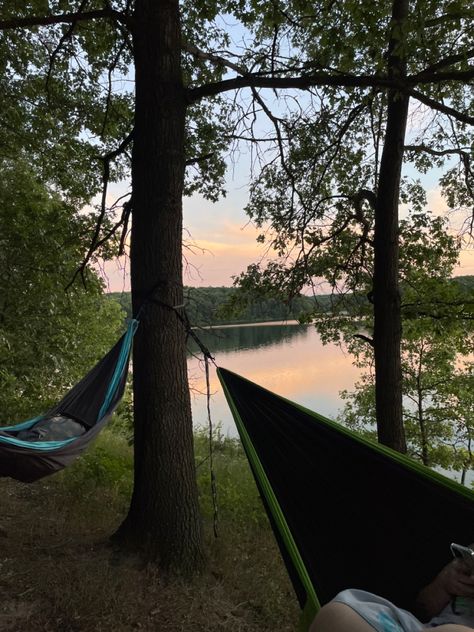 Summer Camp Aesthetic, Cabin Trip, Womens Hiking, Lake Summer, Camping Vibes, Outdoor Aesthetic, Camping Aesthetic, Hiking Aesthetic, Aesthetic Ideas