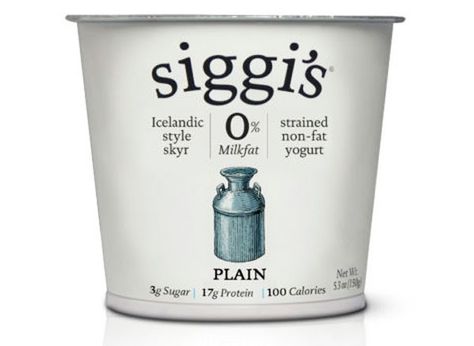 Siggis Strained Icelandic Skyr Siggis Yogurt, Best Greek Yogurt, Drinkable Yogurt, Yogurt Packaging, Yogurt Snacks, Nutrition Tracker, Healthy Yogurt, Probiotic Foods, Healthy Groceries