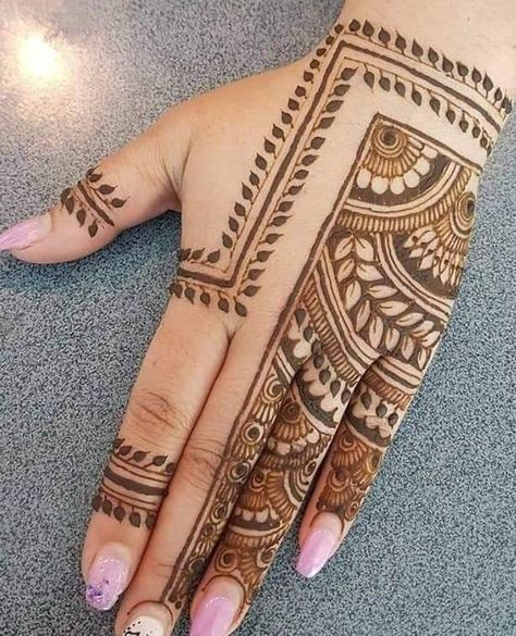 Henna Designs Left Hand, Full Hand Mehndi Design, Henne Tattoo, Hand Mehndi Design, Finger Henna Designs, Mehndi Designs 2018, Henna Tattoo Hand, Bridal Mehendi Designs Hands, Full Hand Mehndi