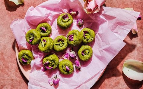 Pistachio Marzipan Recipe, Pistachio Marzipan, Pistachio Cardamom, Mat Inspiration, Marzipan Recipe, Beautiful Recipes, Pistachio Cookies, Winter Fairy, Spice Grinder