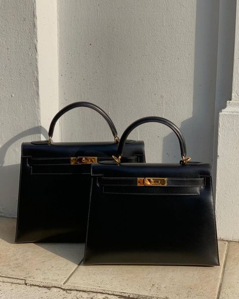 Paradise Vintage on Instagram: “♥️Hermes Box calf Kelly in Black Gold Hardware 👜Kelly28 Stamp ◻︎D From2000 Item No. 020114B45 👜Kelly32 Stamp ⚪︎Y From 1995 Item No.…” Black Kelly, Kelly 32, Hermes Box, Luxury Bag, Fashion Wishlist, Vintage Box, Gold Hardware, Luxury Bags, Paradise