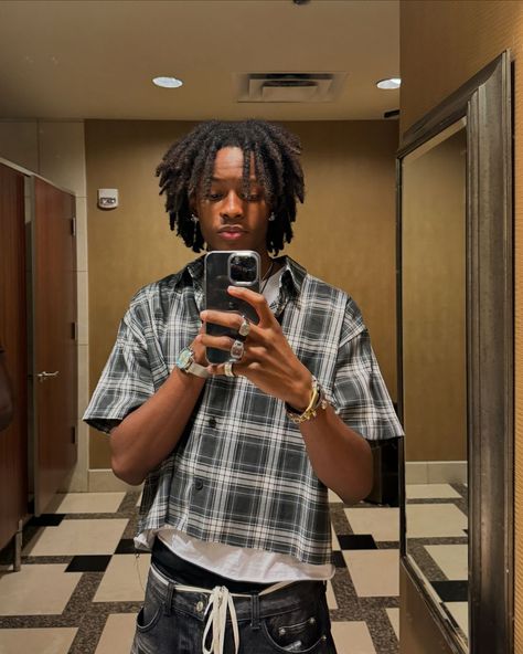 GO on my tik tok:0verl00ked #fashionInspiration #outfitIdeas #streetstyle #fashionista #ootd #baggy #oufitwomen #outfitmen #y2k Short Sleeve Flannel Outfits, Freeform Dreads, Flannel Outfit, Spirit Week Outfits, Short Sleeve Flannel, Dreadlock Hairstyles For Men, Trendy Boy Outfits, Flannel Outfits, Men Hair Color