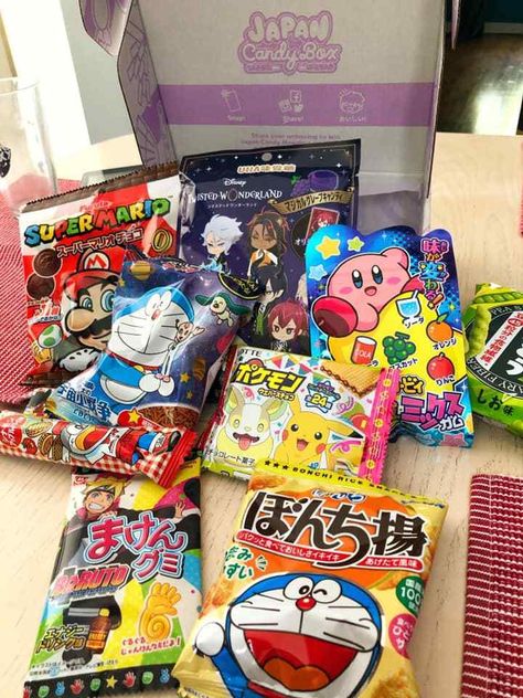 Snacks Japonais, Japanese Snack Box, Japan Snacks, Japanese Candy Snacks, I Want Food, Japan Candy, Kawaii Cooking, Asian Snacks, Junk Food Snacks