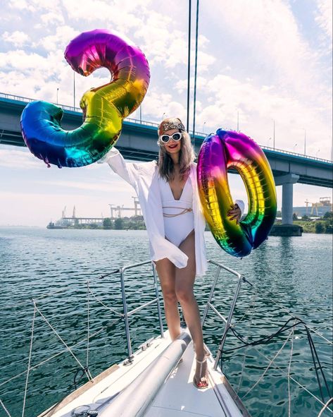 30 birthday on boat 30th Birthday Yacht Party Ideas, 30th Yacht Party, 30th Birthday Boat Party, Retro Boat Photoshoot, Birthday On Yacht, Birthday On Boat, Yatch Boat Birthday Party, Boat Party Decorations Birthday, Boat Birthday Party Ideas