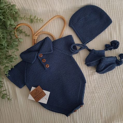 Baby Boy Clothes Coming Home, Knitted Baby Clothes, Organic Cotton Baby Clothes, Baby Boy Gift 🌟 Newborn Organic Cotton Hand-Knit Romper Set This organically knitted romper set, crafted with love, brings comfort and elegance together for your little angels. Made with entirely natural and soft organic cotton threads, this romper delicately embraces your baby's sensitive skin. ✨ Features: 🍼 Includes romper, hat, and booties. 🌈 Romper sleeves can be customized to your preference - short or long. Newborn Baby Boy Gifts, Organic Cotton Baby Clothes, Cotton Baby Clothes, Baby Kleidung, Crochet Romper, Surprise Baby, Knit Romper, Baby Boy Gift, Baby Boy Clothing Sets