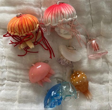 Jellyfish Keychain, Sea Jellies, Coral Art, Water Aesthetic, Buy List, Cute Keychain, Marine Animals, Cute Little Things, Cute Toys