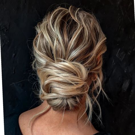 40 Ultimate Wedding Guest Hairstyles for 2024 Messy Updo Wedding Guest, Wedding Guest Hairstyles For Shoulder Length Hair, Simple Guest Wedding Hair, Midlength Hairstyles For Wedding Guest, Deep V Neck Dress Hairstyle, Medium Wedding Guest Hairstyles, Wedding Guest Hair Styles For Long Hair, Half Up Half Down Wedding Hair For Guest, Winter Wedding Guest Hairstyles