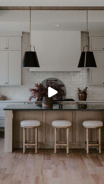 Jill Rolling on Instagram: "One of our favorite kitchens to date! The texture of the white oak shiplap, zellige tile and plaster hood are everything🙌🏻 We love the warmth and coziness it adds to the space.
•
•
•
•
#interiordesign #homedesign #homedecor #newconstruction #designbuild #customhomes #kitchendesign #homeinspo #texturekitchen" Freestanding Range Hood, Simple Range Hood, Plaster Hood Kitchen, White Oak Shiplap, Shiplap Backsplash Kitchen, Oak Shiplap, Plaster Hood, Oven Range Hood, Hood Ideas