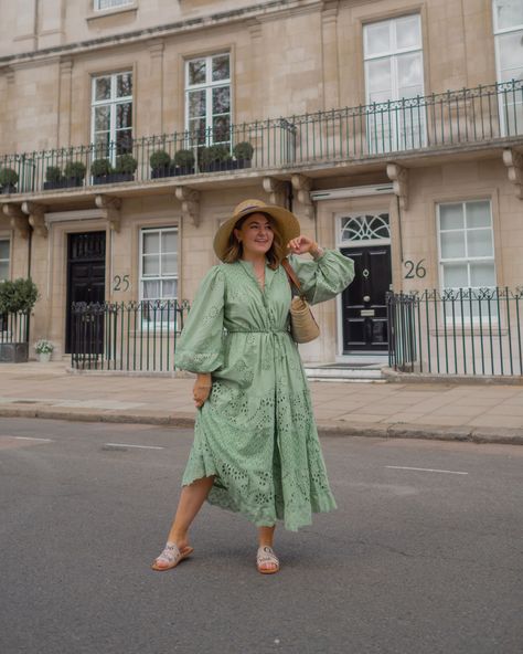 Sage Green Dress Casual, Sage Green Outfit, Pool Party Attire, Green Dress Outfit, Sage Green Dress, Green Dress Casual, Dress Inspo, Sport Chic, Green Outfit