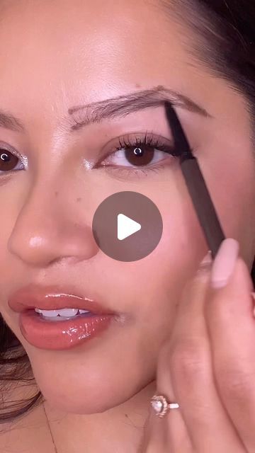 How To Shape Eyebrows With Pencil, Eyebrow Shaping Aesthetic, Eyebrows For Black Hair, Eyebrow Pencil Tutorial Step By Step, Different Shapes Of Eyebrows, How To Do My Eyebrows Step By Step, On Fleek Eyebrows, Fill Eyebrows How To, Filling Eyebrows For Beginners