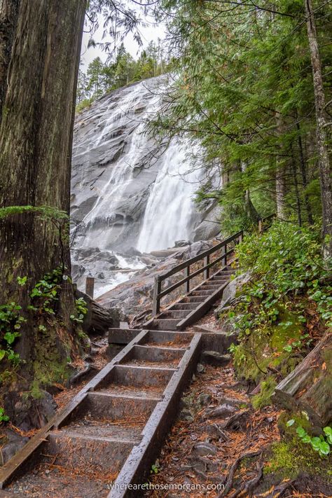 Lake Serene Washington, Pnw Hiking, Pnw Aesthetic, Hanging Clouds, Mt Rainier National Park, Washington Hikes, Washington Travel, Bridal Veil Falls, Autumn Lake