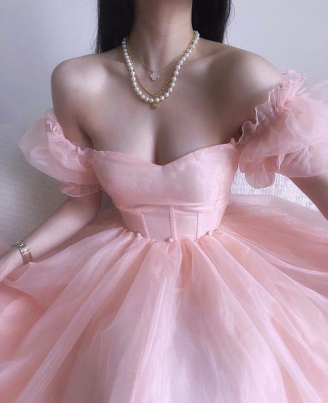 Princess Aesthetic Dresses, Puffy Pink Dress, Princess Dress Aesthetic, Princess Aesthetic Outfits, Princess Lingerie, Fashion Cottagecore, Sweet Sixteen Dresses, Harajuku Anime, Dark Academia Clothes