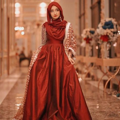 Fancy Abaya, Wedding Hijab Styles, Nikah Outfit, Abaya Design, Red Bridal Dress, Hijabi Outfit, Classy Gowns, Simple Hijab, Hijab Style Tutorial