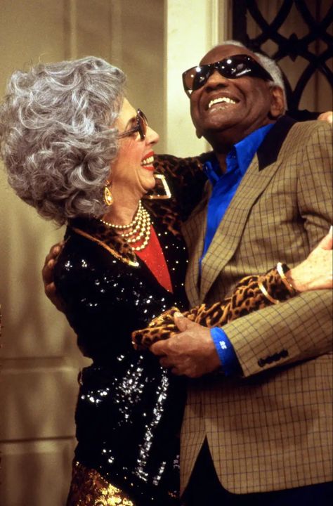 Grandma Yetta, Charles Robinson, Senior Week, Ray Charles, Nanny, Costume Design, Halloween Costumes, Funny Pictures, Instagram