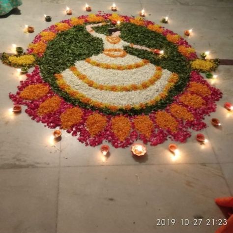 Flower Rangoli Ram Sita, Floral Rangoli Designs Flower Diwali, Onam Kolam With Flowers, Flower Rangoli Designs Ideas Beautiful, Floral Rangoli Designs Flower, Floral Rangoli Designs, Onam Rangoli, Rangoli Designs With Flowers, Navratri Decoration