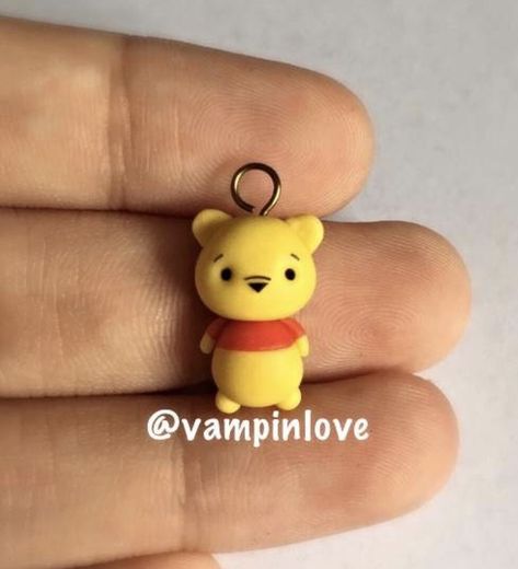 Winnie The Pooh Clay Sculpture, Winnie The Pooh Polymer Clay, Winnie The Pooh Keychain, Winnie The Pooh Clay, Cute Clay Keychains, Fimo Kawaii, Polymer Clay Disney, Crea Fimo, Polymer Clay Kawaii