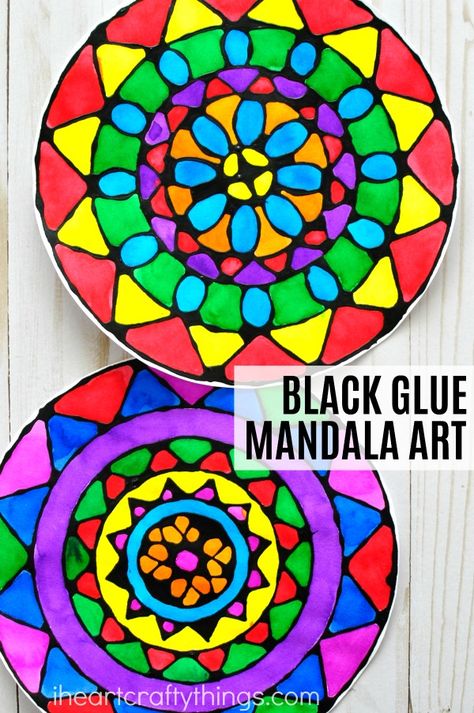 Stock up on school glue when back to school shopping at @walmart to make this gorgeous black glue mandala art project for kids. Printable Templates included. Fun summer kids craft, art projects for kids, black glue art and process art for kids. #ad Mandala Art Project, Black Glue Art, Process Art For Kids, Black Glue, Art Project For Kids, Glue Art, Arts And Crafts For Teens, Art Projects For Kids, Mandalas Painting