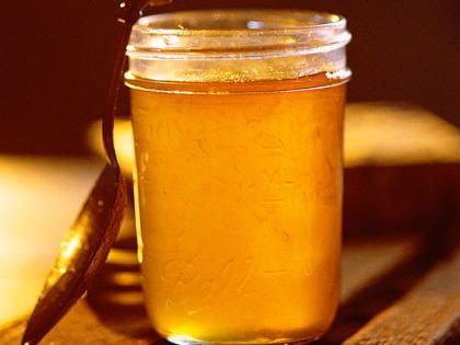 Honey-Lemon Jelly Lemon Jelly Recipe, Lemonade Cake Recipe, Strawberry Lemonade Cake, Canning Jam, Lemon Jelly, Home Remedies For Acne, Jam And Jelly, Jelly Recipes, Home Canning