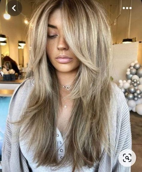 Thick Ends Haircut, Long Layered Haircuts With Bangs, Bottleneck Bangs, Free Hairstyles, Layered Haircuts With Bangs, Layered Hair With Bangs, Long Layered Haircuts, Multi Dimensional, Long Hair With Bangs