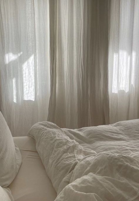 Extensions Clip In, Farmhouse Bedding, Dream Apartment, Belgian Linen, Bedroom Aesthetic, Room Ideas Bedroom, Dream Bedroom, Bedroom Inspo, My New Room