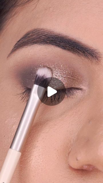 Simran Kaur | Beauty on Instagram: "Glam eye makeup tutorial ❤️  Navratri and Durga Puja are just around the corner so I created this quick glam eye makeup look using @milagro.beauty brushes 🥰 Love using their brushes so much, they make blending so much easier. What do you think of this look?🥰  #wakeupandmakeup #eyeliner #eyemakeup #makeuptutorial #glittermakeup Eye makeup tutorial, eyeliner, smokey eye, makeup video, step by step makeup, hooded eye makeup, glitter eye makeup, bridal eye makeup, huda beauty" Eye Makeup Tutorial Eyeliner, Eyeliner Smokey Eye, Glam Eye Makeup Tutorial, Smokey Eye Makeup Video, Glitter Eye Makeup Tutorial, Eye Makeup Video, Eye Makeup Bridal, Makeup Glitter Eyeshadow, Daytime Smokey Eye