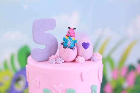 Julia's Hatchimals Bash | CatchMyParty.com Hatchimals Birthday Cake, Hatchimals Birthday Party Ideas, Bday Party Theme, Party Favors For Kids Birthday, Kids Birthday Theme, Granddaughter Birthday, Fondant Figures, Birthday Board, Birthday Party Cake