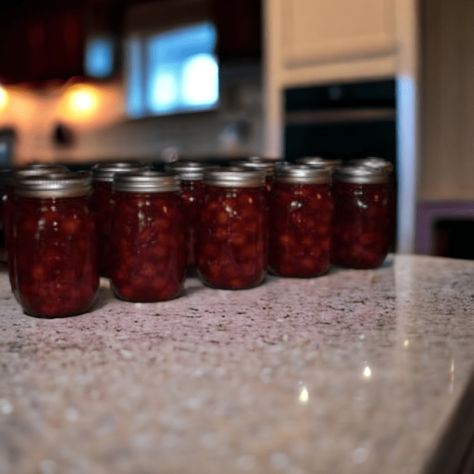 Canning and Cooking - Iowa Style - Roasted Tomato Soup (Ball recipe) Canned Bread And Butter Pickles, Home Made Sloppy Joes, Canned Bread And Butter Pickles Recipe, Canning Tomato Recipes, Sloppy Joes Sauce, Canning Carrots Recipes, Bbq Sauce Canning, Easy Slaw Recipe, Sauce Canning Recipes