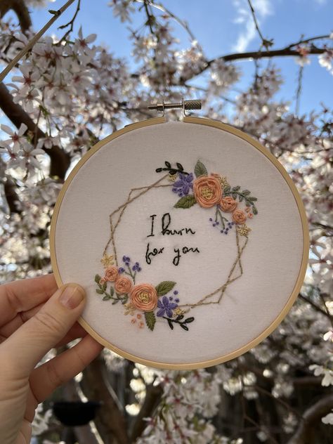 Bridgerton inspired embroidery hoop featuring pastel florals and the words I Burn For You. Bridgerton Embroidery, Bridgerton Crafts, Mum Embroidery, Embroidery Gingerbread House, Karate Lessons, Personalised Embroidery Hoop, Mothers Day Embroidery Hoop, Happy List, Autumn Embroidery