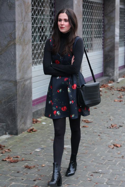 Dress Layered, Fashion Tights, Winter Outfits Women, Look Casual, Mode Inspiration, Work Attire, Boots Outfit, Fall Winter Outfits, Outfits Casuales