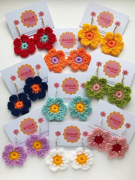 Realm Designs, Crochet Hair Clips, Crocheted Flower, Earrings Patterns, Crochet Jewelry Patterns, Crochet Earrings Pattern, Mode Crochet, Crochet Hair Accessories, Crochet Business