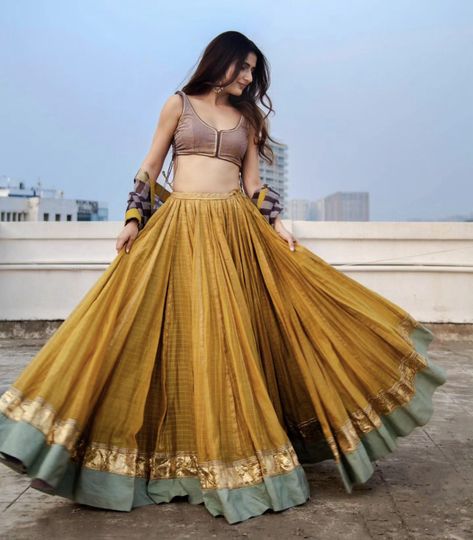 Fatima Sana Shaikh, Lengha Blouse Designs, Chaniya Choli Designs, Haldi Outfits, Simple Lehenga, Navratri Dress, Indian Outfits Lehenga, Wedding Lehenga Designs, Lehenga Designs Simple