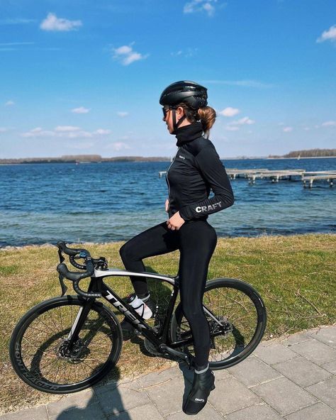 Bike Ride Aesthetic, Biking Aesthetic, Bicycle Quotes, Bike Riding Benefits, Women Bike, Cycling Girl, Black Bicycle, Girls On Bike, I Want To Ride My Bicycle