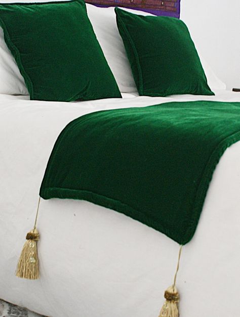 Two handmade piped pillow throws/cushions and a matching bed runner in thick green velvet with tassels by Just Morocco at Etsy Colorful Bedroom Design, Beautiful Bedroom Colors, Bedroom Comforter Sets, Matching Bedding And Curtains, Bed Cover Design, Designer Bed Sheets, Hotel Lobby Design, Pillows Decorative Diy, House Wall Design