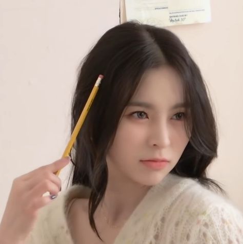 Elkie Clc, Clc Elkie, Female Celebrities, Low Quality, Kpop Idol, Celebrities