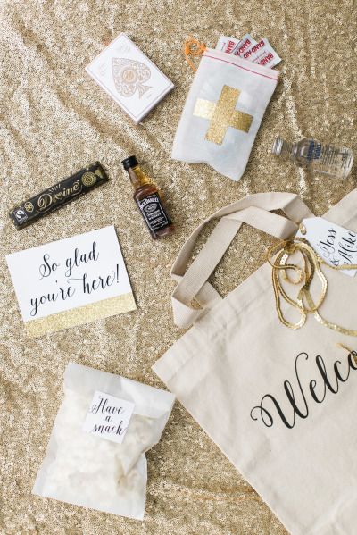 How to DIY the cutest welcome bag: http://www.stylemepretty.com/2015/04/30/diy-welcome-bag-with-avery/ | Photography: Ruth Eileen - http://rutheileenphotography.com/ Wedding Guest Bags, Welcome Baskets, Wedding Welcome Gifts, Destination Wedding Welcome Bag, Boda Diy, Diy Wedding Gifts, Welcome Bag, Wedding Gift Diy, Wedding Gift Bags