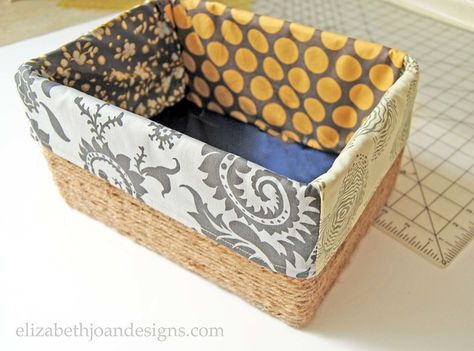 Fabric Basket Liners, Storage Baskets Diy, Baskets Diy, Christmas Basket, Diy Storage Boxes, Treasure Crafts, Basket Liners, Fabric Basket, Diy Basket