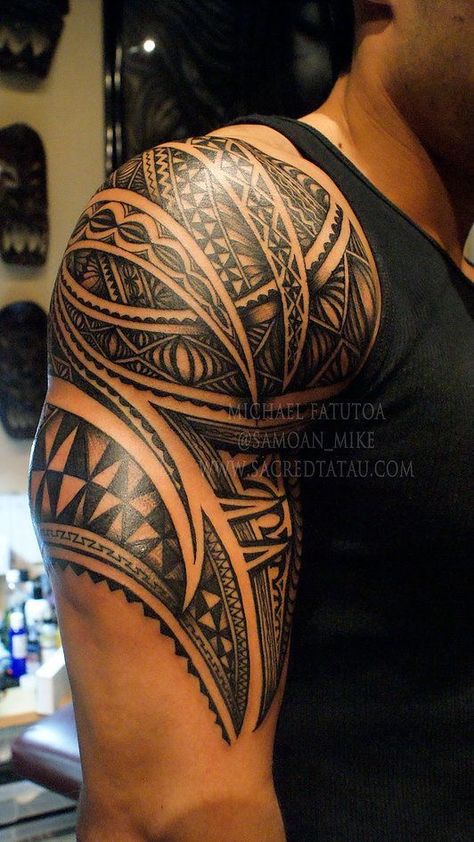 Brown Tattoo Ink, Browning Tattoo, Cool Shoulder Tattoos, Small Shoulder Tattoos, Polynesian Tattoos, Polynesian Tattoo Designs, Marquesan Tattoos, Maori Tattoo Designs, Mens Shoulder Tattoo