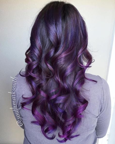 Curled Black With Purple Balayage Hair Purple Balayage Hair, Tiger Eye Hair, Grey Balayage, Purple Balayage, Underlights Hair, Dark Purple Hair, Lilac Colour, Ombre Highlights, Balayage Hair Dark