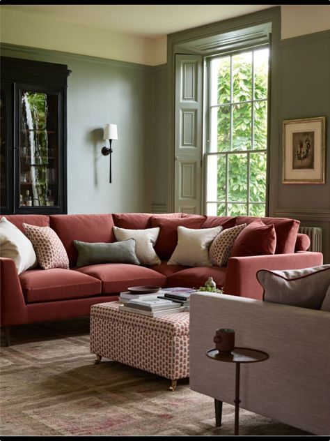 Loaf Sofa Living Room, Modern L Shaped Sofa, Jessica Helgerson Interior Design, Red Sofa Living Room, Designing A Living Room, Modern Corner Sofa, Snug Room, Home Bar Designs, Velvet Rose