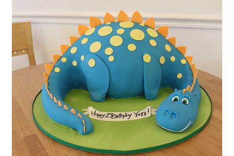 Davis Dinosaur Cake | Oakleaf Cakes | Flickr Cake Light, Dino Cake, Dinosaur Birthday Cakes, Slot Machine Cake, Sculpted Cakes, Dinosaur Cake, Healthy Cat Treats, Dino Party, Dinner Recipes For Kids