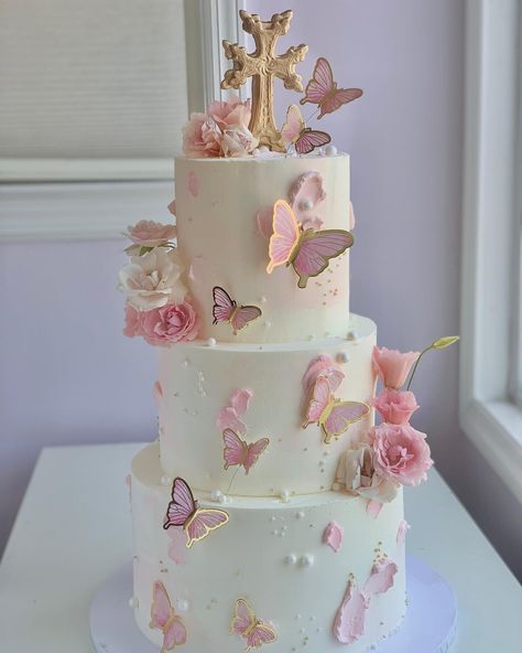 15 Butterfly Cake, Quince Cakes Pink Butterfly, 3 Tier Quinceanera Cake, Butterfly Quince Cake, 3 Tier Butterfly Cake, Butterfly Theme Cake 1st Birthdays, Quince Cakes Quinceanera, Cake With Flowers And Butterflies, Butterfly Themed Cake