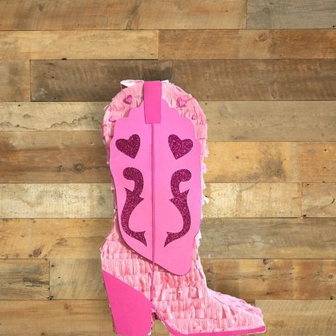 MySoireeDesigns - Etsy Cute Pinata Ideas, Barbie Cowgirl Party, Cowgirl Pinata, Rodeo Party Decor, Barbie Parties, Cowgirl Party Decorations, Cowgirl Barbie, Pinata Ideas, Barbie Cowgirl