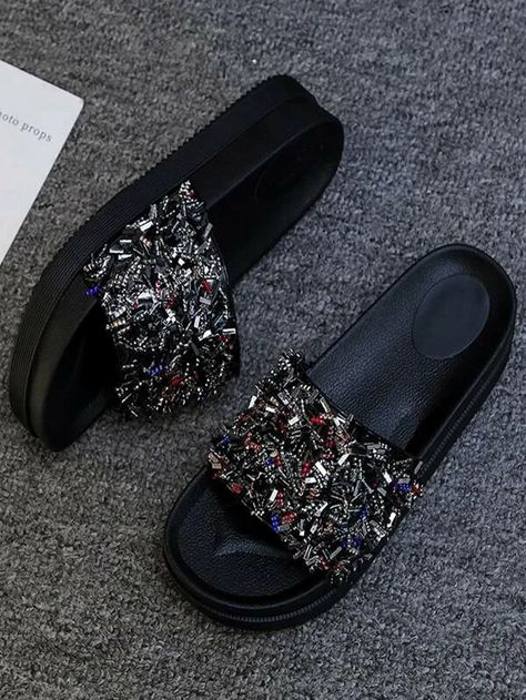 Trendy Slippers, Bride Heels, Fancy Sandals, Trendy Flats, Bridal Hair Buns, Women Slides, Cute Slippers, Types Of Heels, Fashion Sandals