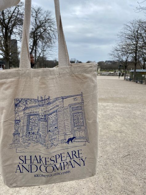 Shakespeare And Company, Fashion Tiktok, Company Bag, Recipe Chicken, Sustainable Materials, Book Lover, A Book, Book Worms, Book Lovers