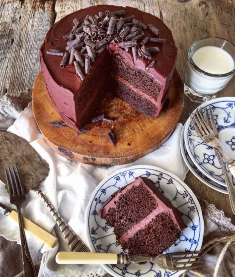 Classic Chocolate Cake with Chilli Chocolate Frosting | The Lemon Apron Chilli Chocolate, Classic Chocolate Cake, Chocolate Chili, Warm Cake, Make Banana Bread, Classic Cake, Special Occasion Cakes, Raspberry Jam, Chocolate Frosting