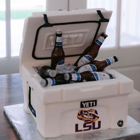 Groom’s Cake Ideas, Groomsmen Cake Ideas, Grooms Cake Ideas Unique, Beer Grooms Cake, Groom Cake Ideas, Groomsmen Cake, Grooms Cake Ideas, Groomsman Cake, Groom Cakes