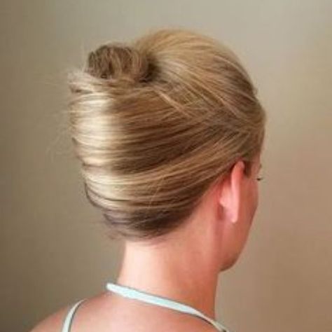 20 Hairstyles For Greasy Hair That Will Hide Oily Roots Recital Hairstyles, Modern French Twist, Christmas Party Hairstyles, French Twist Updo, Stylish Ponytail, Twist Updo, Sophisticated Hairstyles, Roll Hairstyle, Hair To One Side