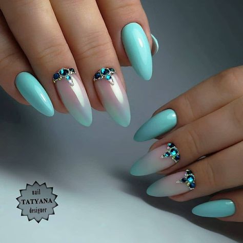 Nails With Blue, Trends Nails, Aqua Nails, Romantic Nails, Beauty Nails Design, Simple Gel Nails, Nail Art Designs Videos, Cute Gel Nails, Nail Designs Glitter